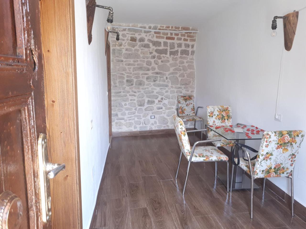 Hotel Omer Берат Экстерьер фото